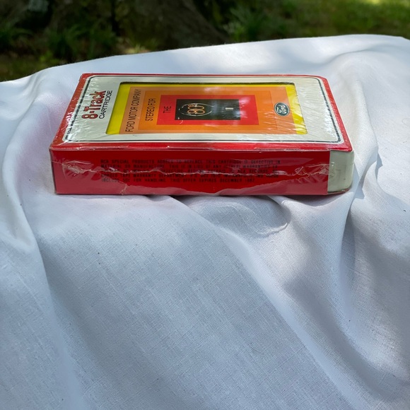 RARE VINTAGE 8 TRACK TAPE FROM FORD MOTOR COMPANY CIRCA 1980 - Picture 5 of 8